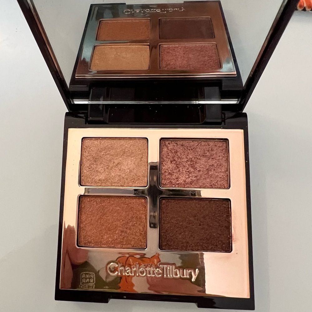 Charlotte Tilbury pillow talk luxury palette of pops glitter eyeshadow palette